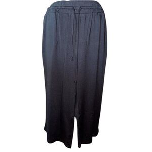 NWOT women’s Capri wideleg pant